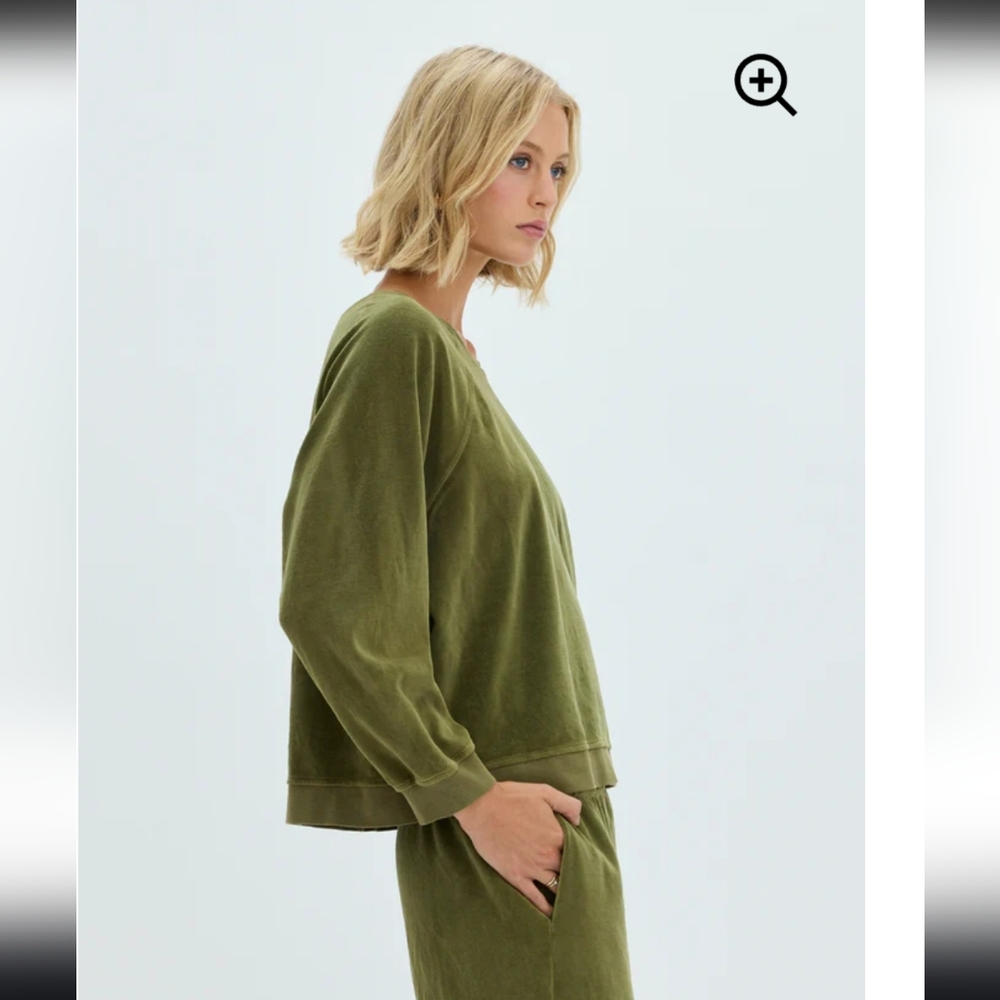 Raquel Allegra Muse Sweatshirt Velour Pullover Army Green $250 sz 2 - Picture 5 of 16